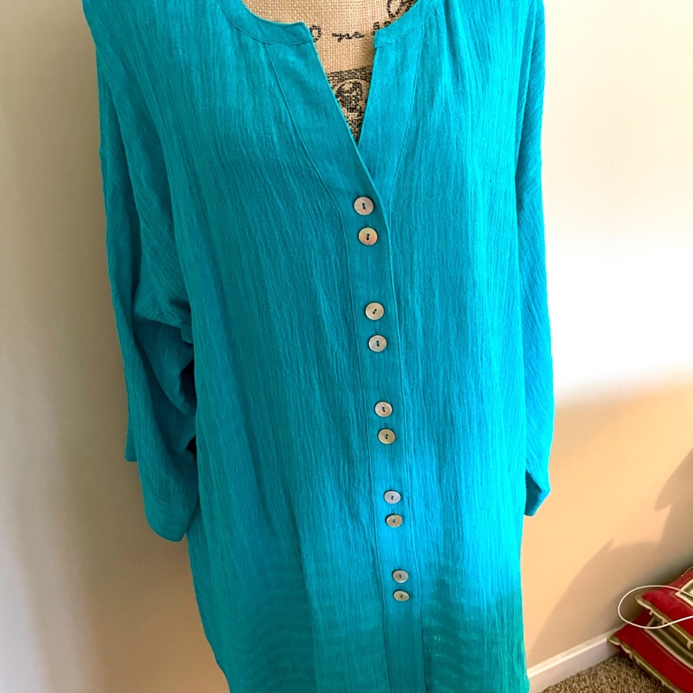 Item 8…..Soft Surroundings..Tunic or coverup..1x